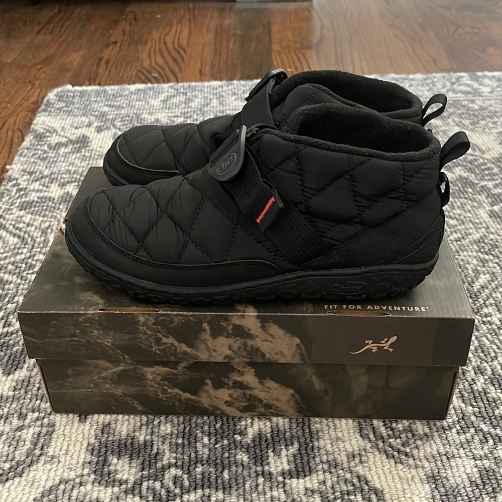 NEW IN BOX Chaco Ramble Puff Shoes Black Size 10